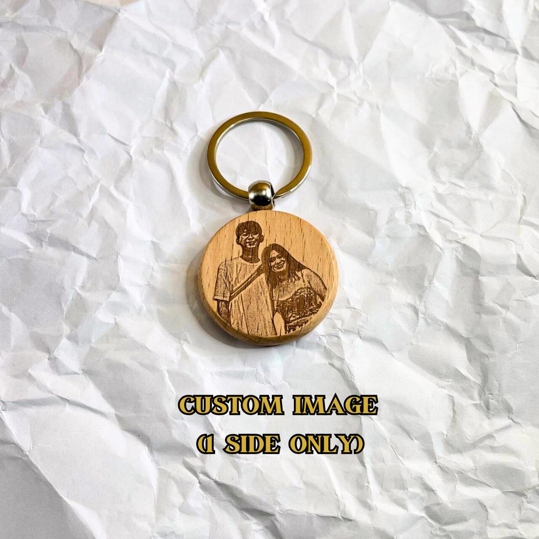 Personalized beech wood round keychain product image 3